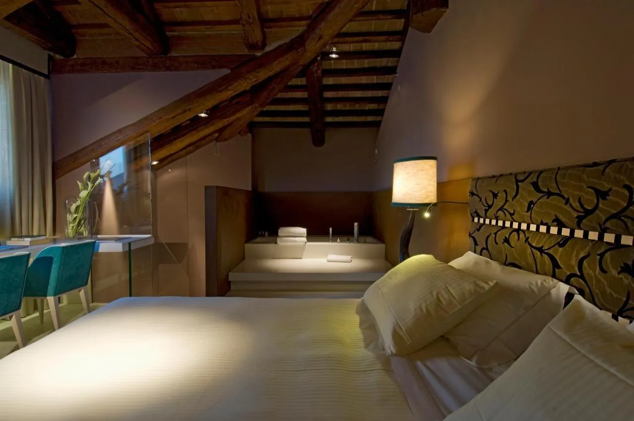 Sina Centurion Palace Velence
